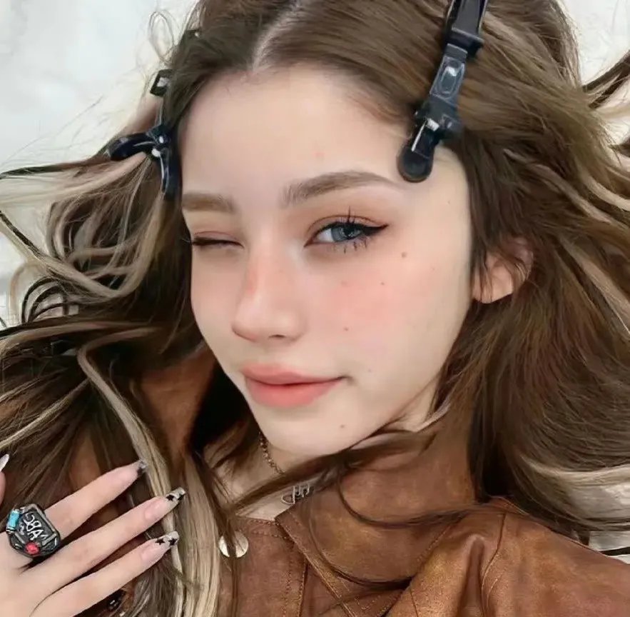 被偷听心声全城美女爱上我